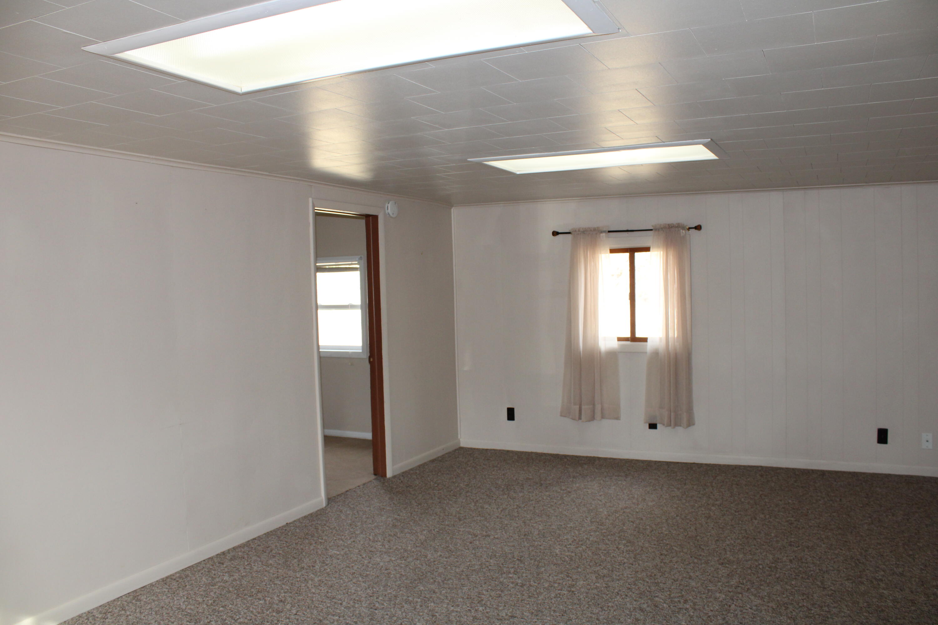 11805 Chase Bridge Road Roscommon, MI 48653 - Photo 5 of 13 Gallery Image 5