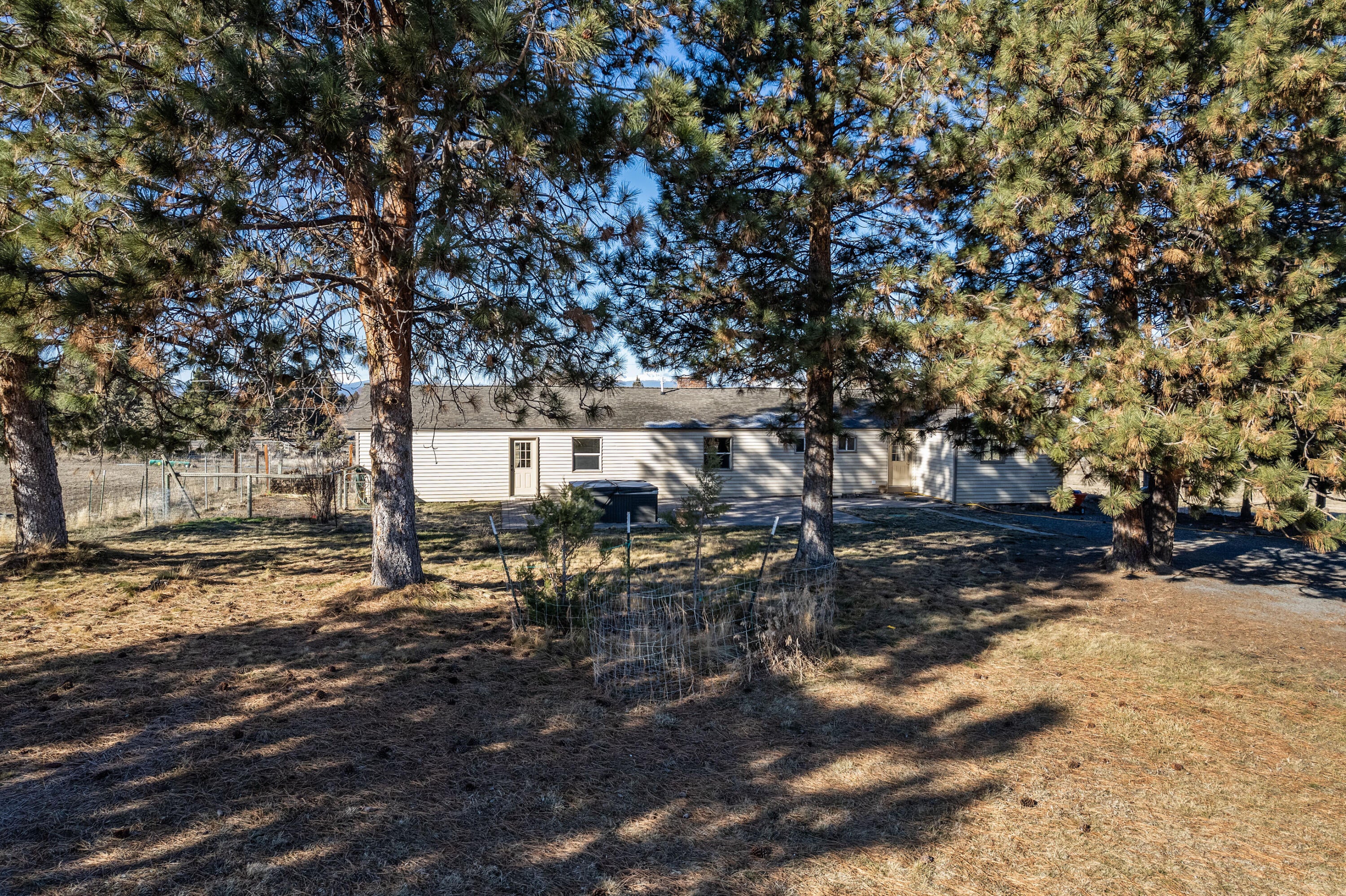 61750 Ward Road Bend, OR 97702 - Photo 27 of 39 28