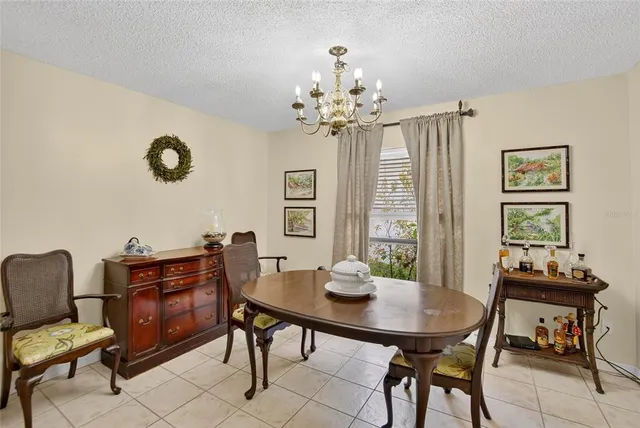 $450,000 | 1914 Coral Tree Court, Brandon, FL 33511