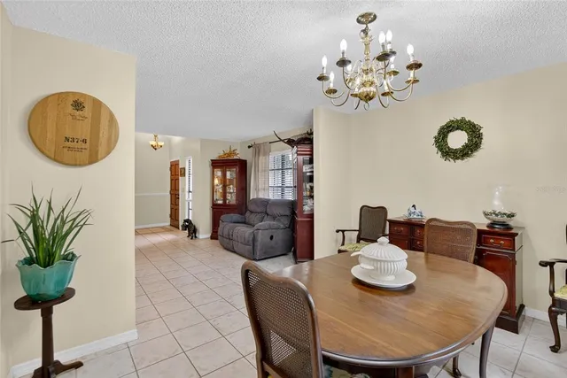 $450,000 | 1914 Coral Tree Court, Brandon, FL 33511