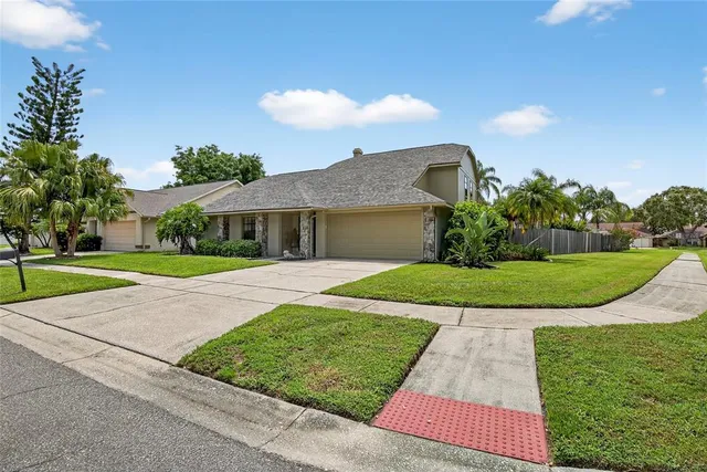 $450,000 | 1914 Coral Tree Court, Brandon, FL 33511