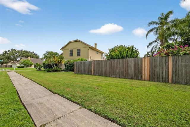 $450,000 | 1914 Coral Tree Court, Brandon, FL 33511