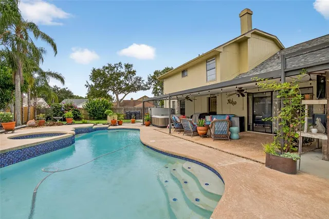 $450,000 | 1914 Coral Tree Court, Brandon, FL 33511