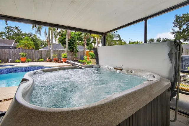 $450,000 | 1914 Coral Tree Court, Brandon, FL 33511