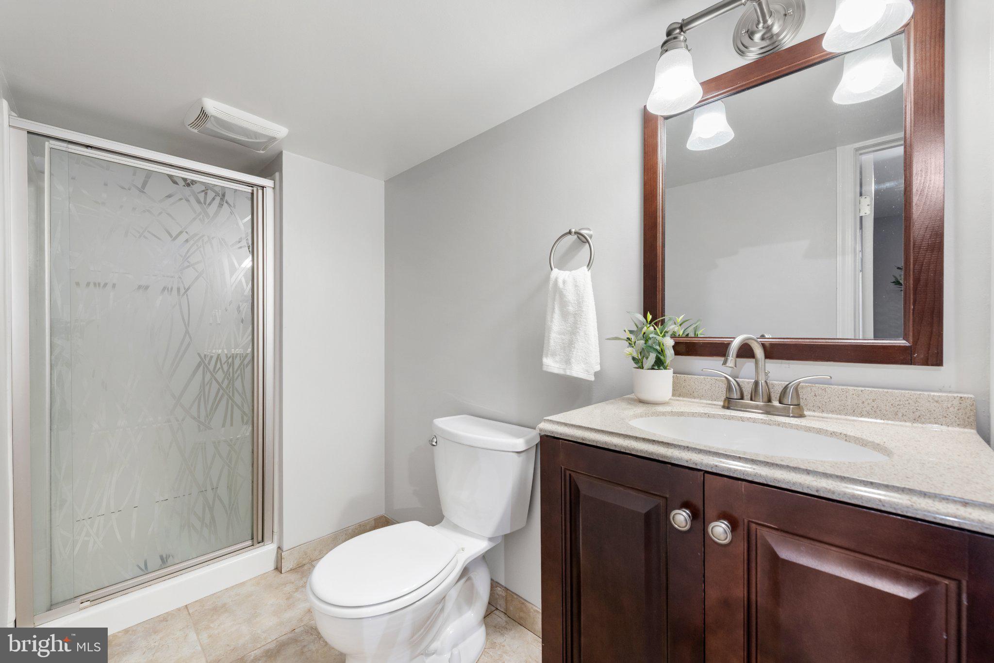 1427 Green Run Lane Reston, VA 20190 - Photo 36 of 44 Lower level full bathroom