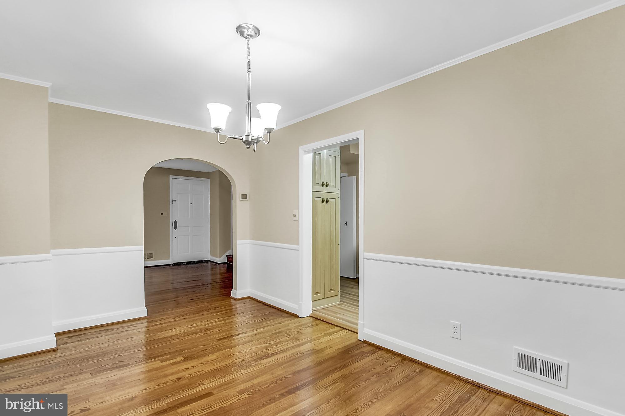 1629 Hardwick Road Baltimore, MD 21286 - Photo 6 of 22 Dining Room presentation