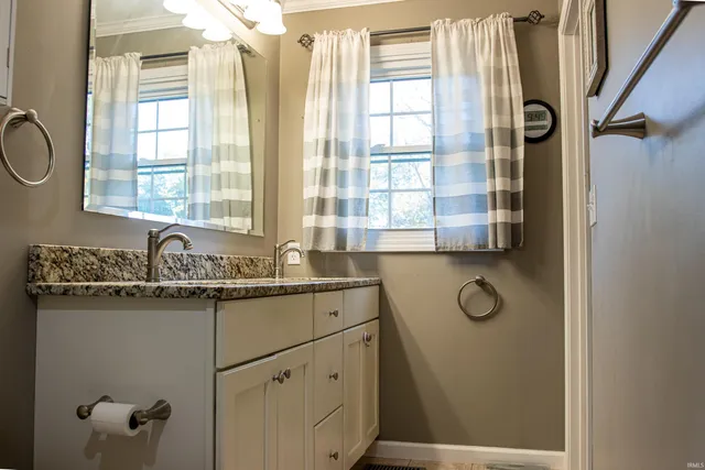 $287,000 | 905 Pheasant Court, Vincennes, IN 47591