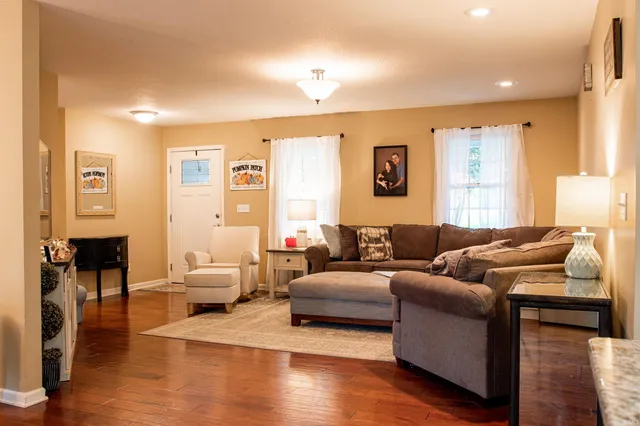 $287,000 | 905 Pheasant Court, Vincennes, IN 47591