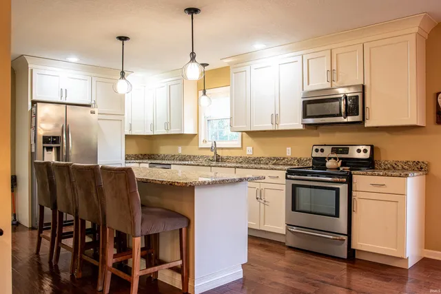 $287,000 | 905 Pheasant Court, Vincennes, IN 47591