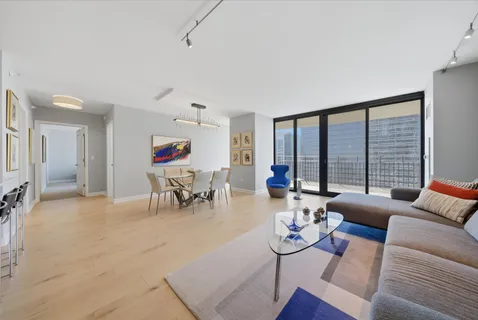 $895,000 | 225 North Columbus Drive, Unit 5908, Chicago, IL 60601