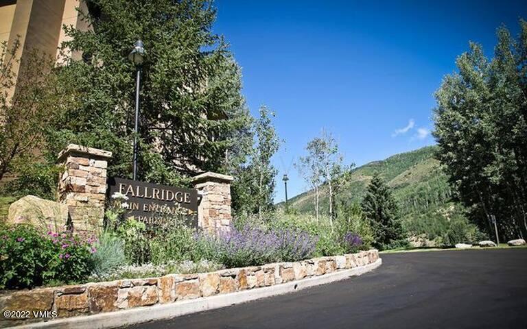 1650 Fall Ridge Road, Unit 111 Vail, CO 81657 - Photo 12 of 12 Exterior building