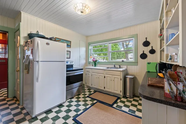 $2,999,000 | 4 Hamlin Place, York, ME 03909