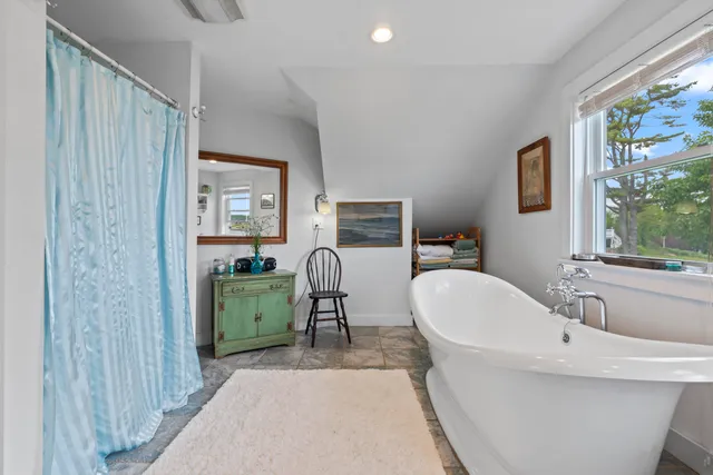 $2,999,000 | 4 Hamlin Place, York, ME 03909