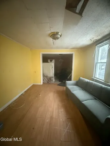 $174,999 | 169 Schoolhouse Road, Guilderland, NY 12203