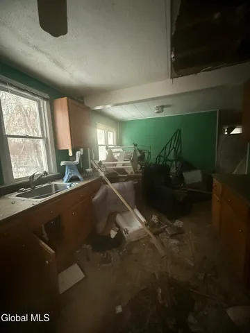 $174,999 | 169 Schoolhouse Road, Guilderland, NY 12203