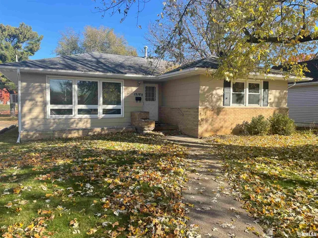 $1,695 | 1516 West 35th Street, Davenport, IA 52806