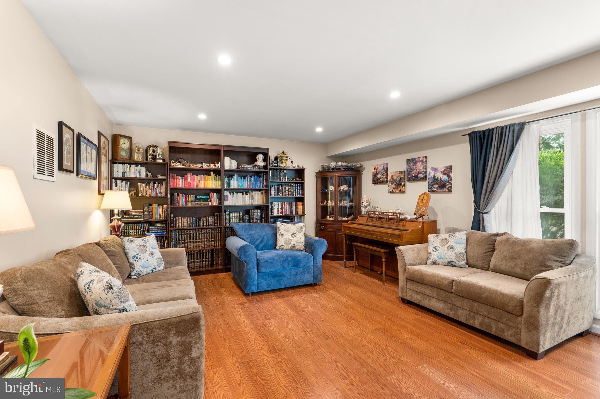 800 Hyde Road Silver Spring, MD 20902 - Photo 2 of 27 Gallery Image 2