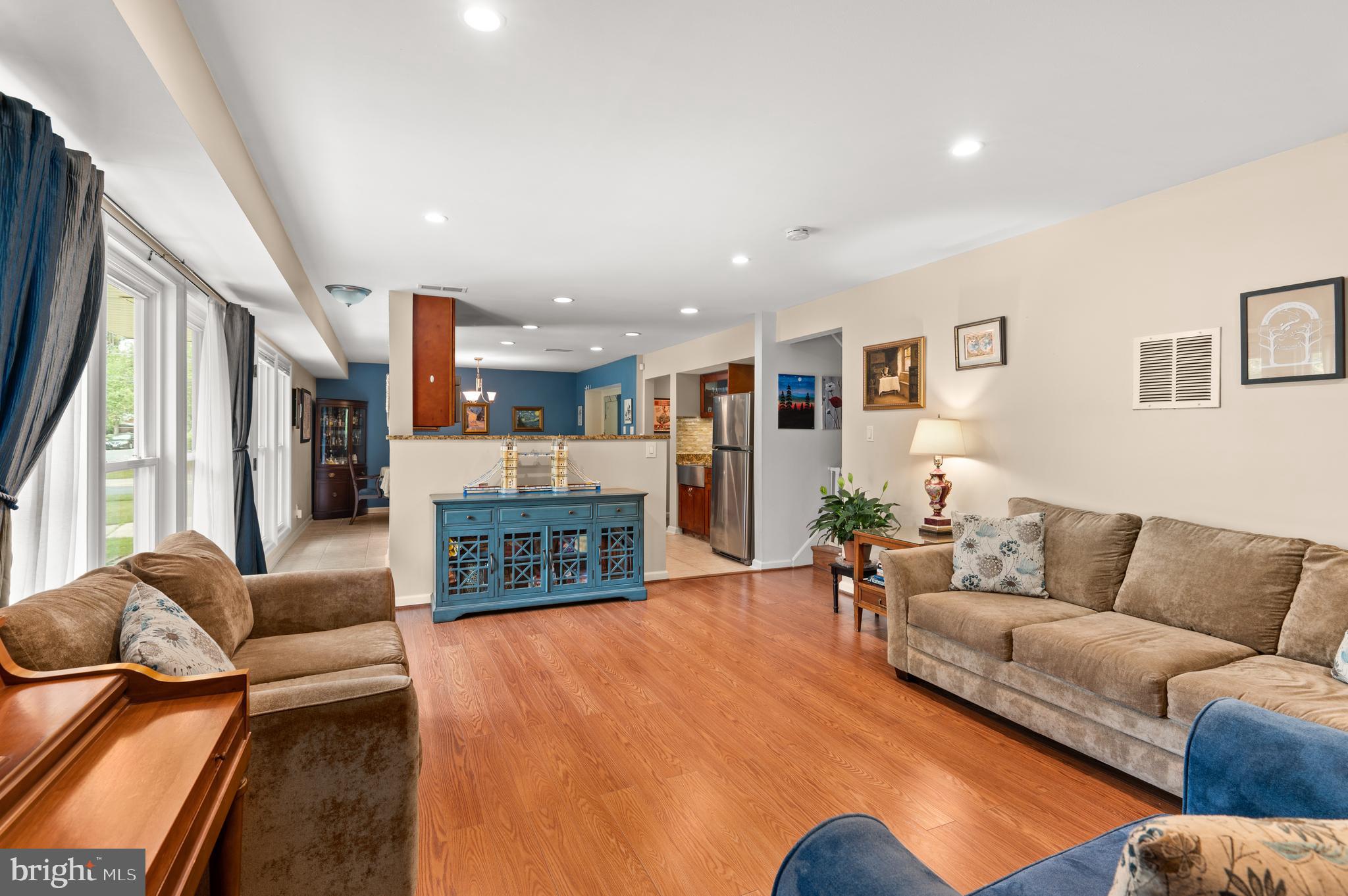 800 Hyde Road Silver Spring, MD 20902 - Photo 4 of 27 Gallery Image 4