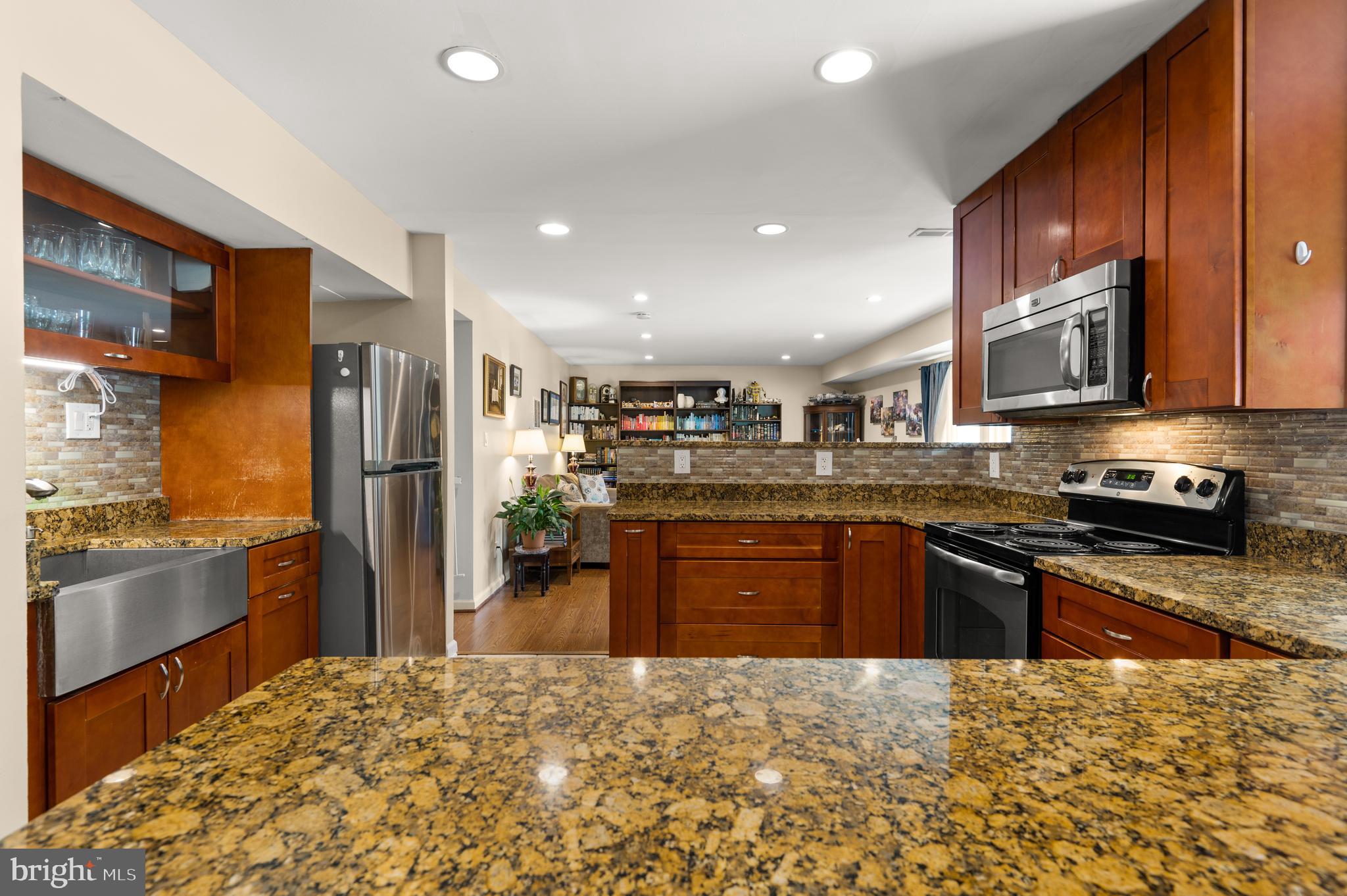 800 Hyde Road Silver Spring, MD 20902 - Photo 6 of 27 Gallery Image 6