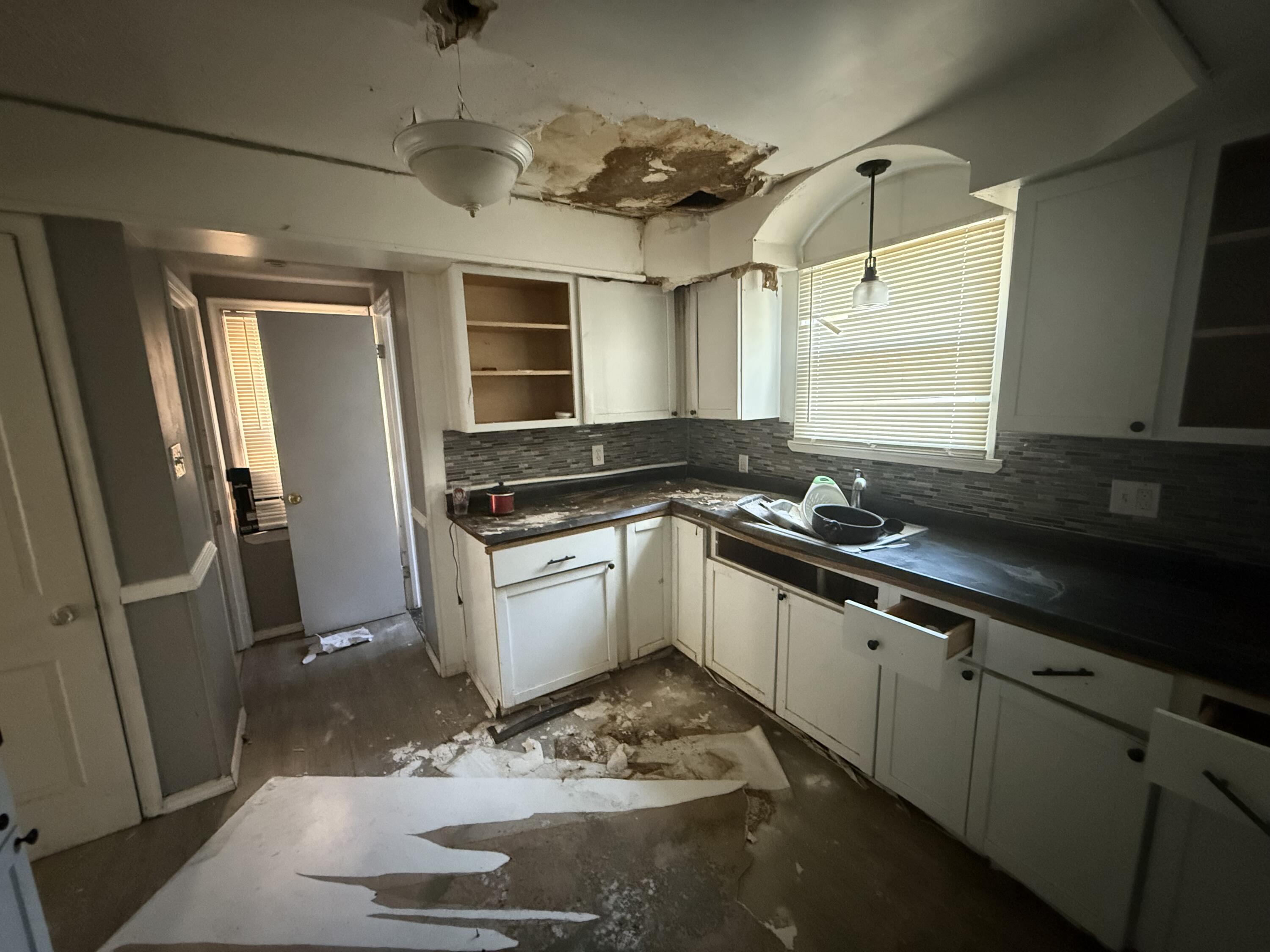 10812 Balfour Road Detroit, MI 48224 - Photo 9 of 10 IMG_0352