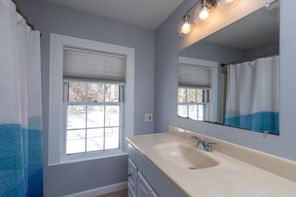 598 Bay Road Hamilton, MA 01982 - Photo 24 of 38 Gallery Image 24