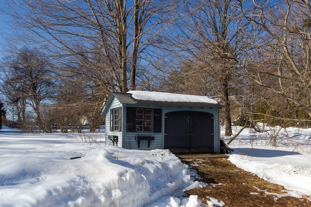 598 Bay Road Hamilton, MA 01982 - Photo 33 of 38 Gallery Image 33