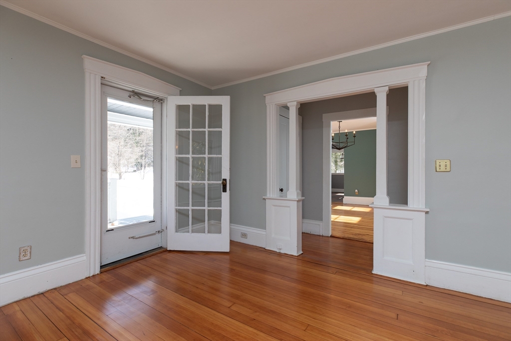 598 Bay Road Hamilton, MA 01982 - Photo 10 of 38 Gallery Image 10