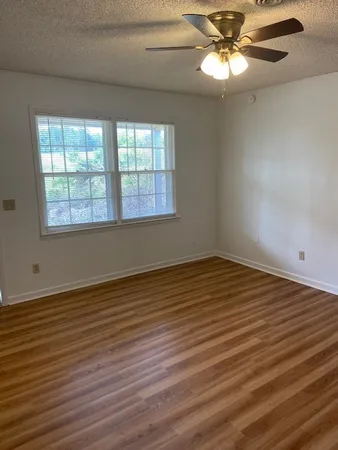 $900 | 319 Pelham Creek Drive, Seneca, SC 29678