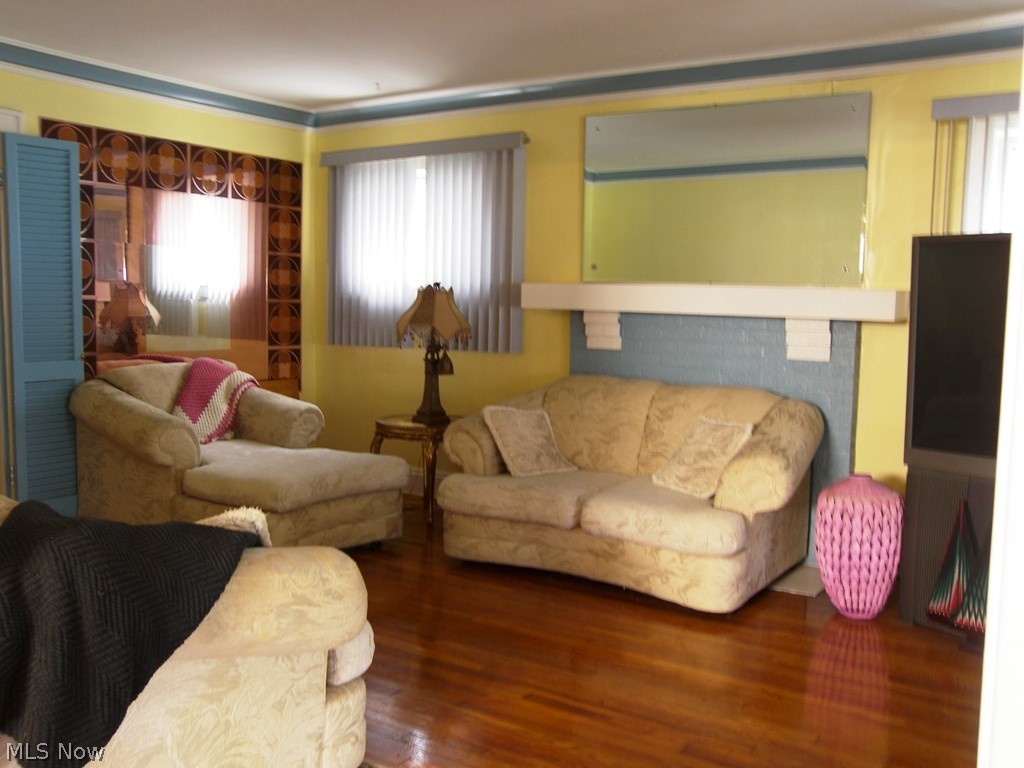 1721 Avalon Road Cleveland, OH 44112 - Photo 5 of 31