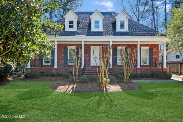 $299,900 | 2021 Cherokee Drive, Jackson, MS 39211