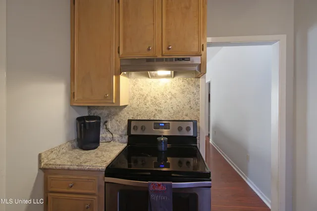 $299,900 | 2021 Cherokee Drive, Jackson, MS 39211