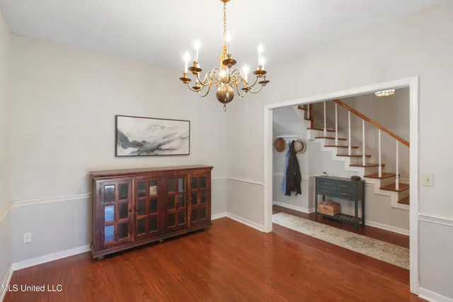 $299,900 | 2021 Cherokee Drive, Jackson, MS 39211