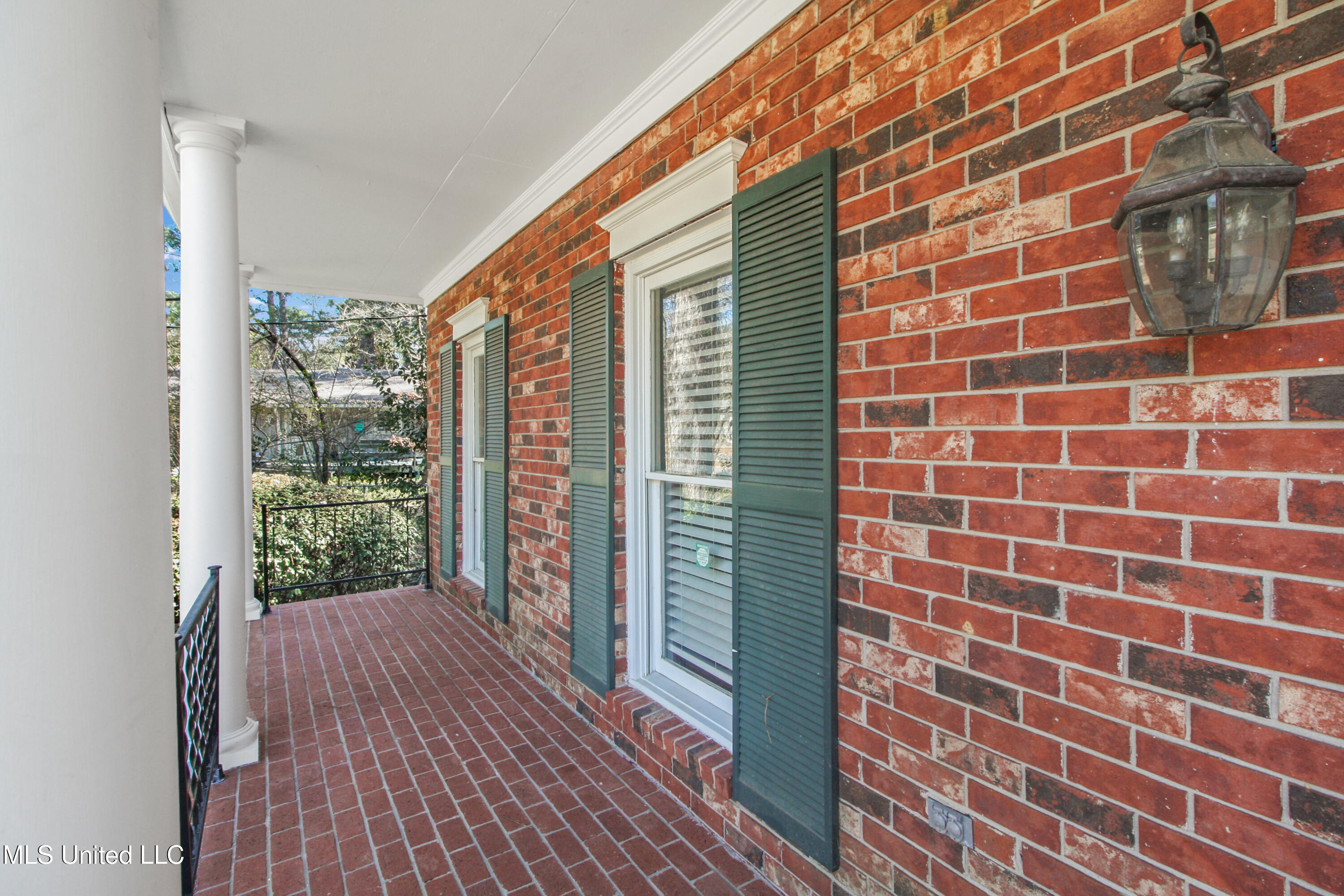 2021 Cherokee Drive Jackson, MS 39211 - Photo 3 of 49 IMG_9739