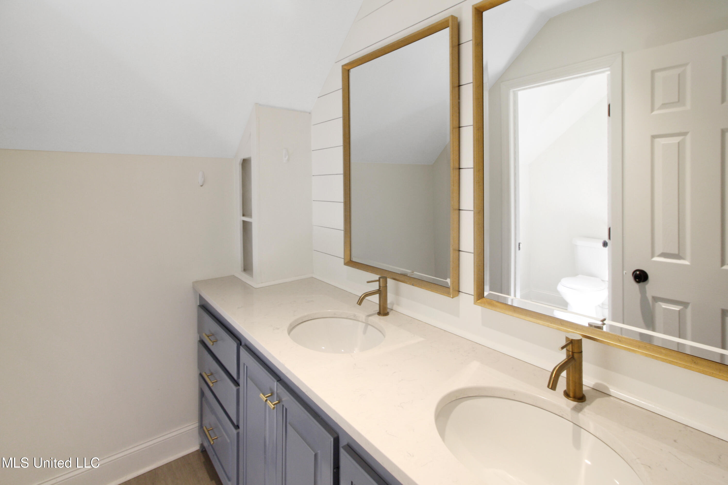 2021 Cherokee Drive Jackson, MS 39211 - Photo 35 of 49 IMG_9758