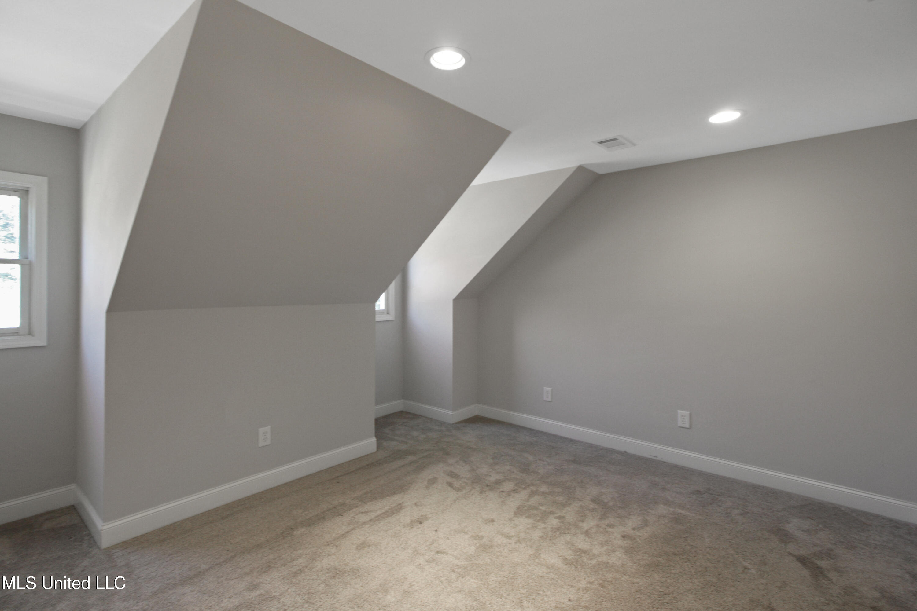 2021 Cherokee Drive Jackson, MS 39211 - Photo 38 of 49 IMG_9767