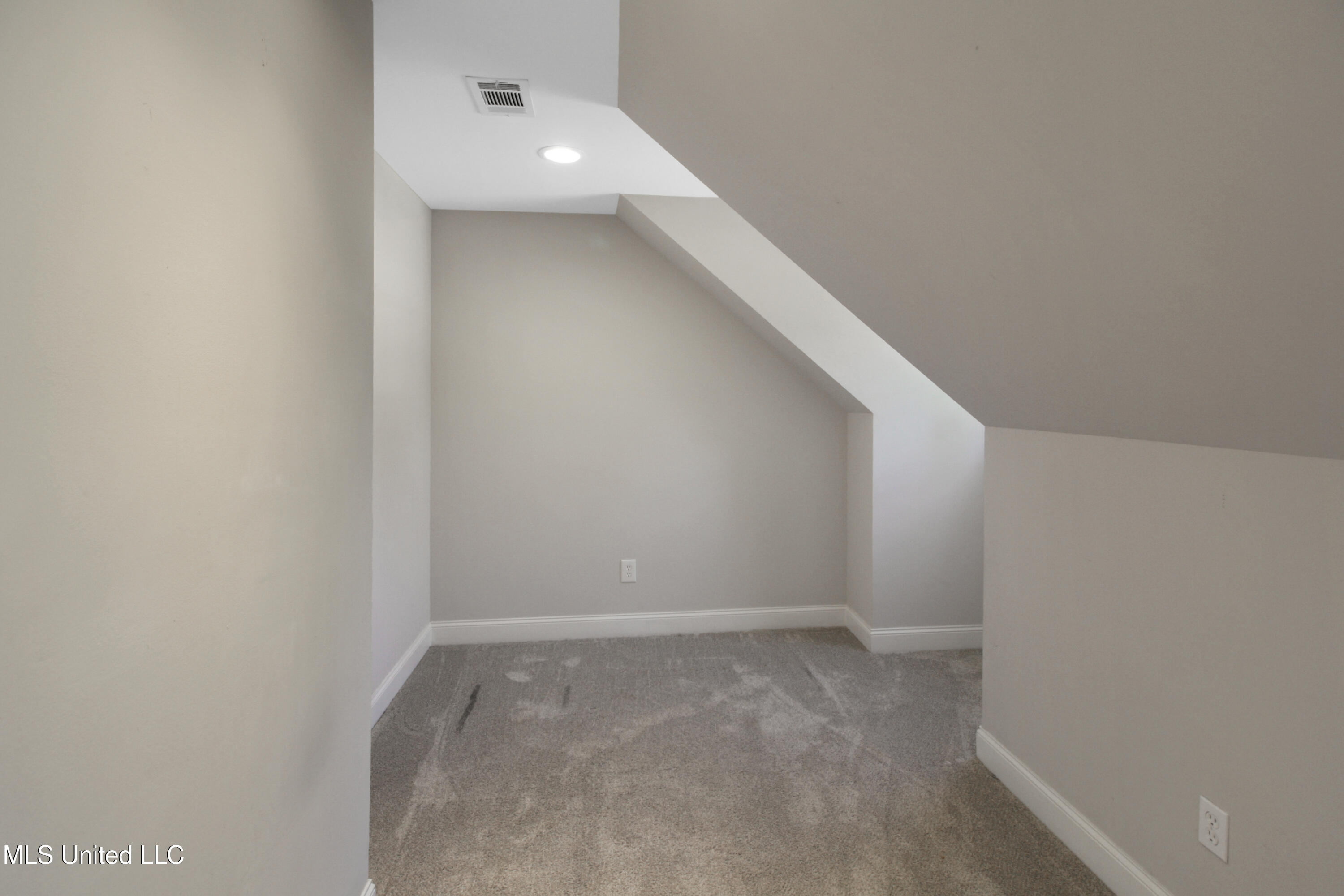 2021 Cherokee Drive Jackson, MS 39211 - Photo 39 of 49 IMG_9770