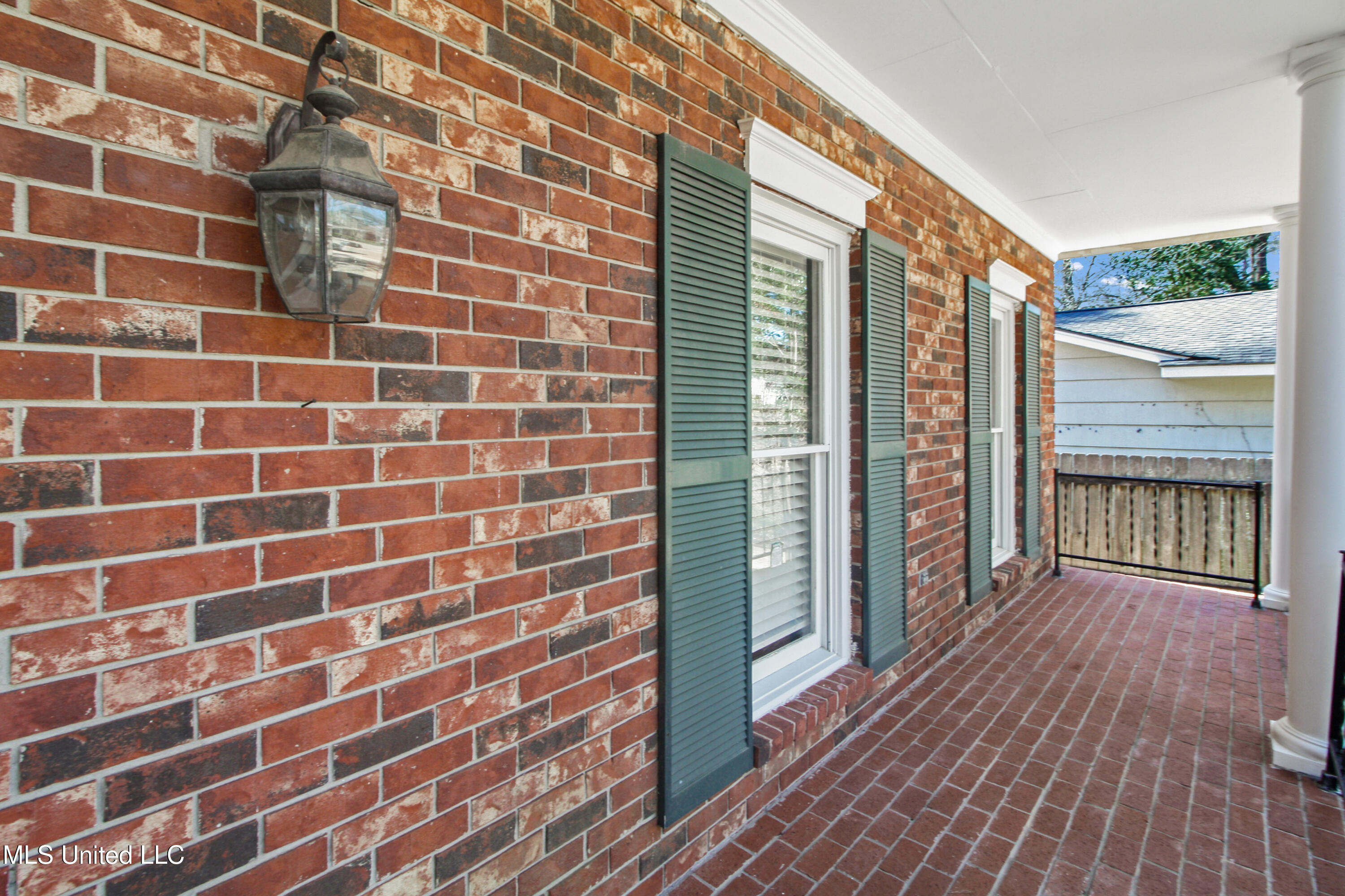 2021 Cherokee Drive Jackson, MS 39211 - Photo 4 of 49 IMG_9742