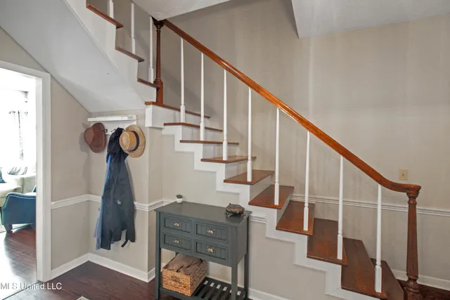 $299,900 | 2021 Cherokee Drive, Jackson, MS 39211