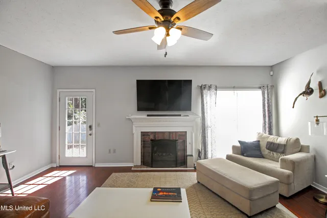 $299,900 | 2021 Cherokee Drive, Jackson, MS 39211