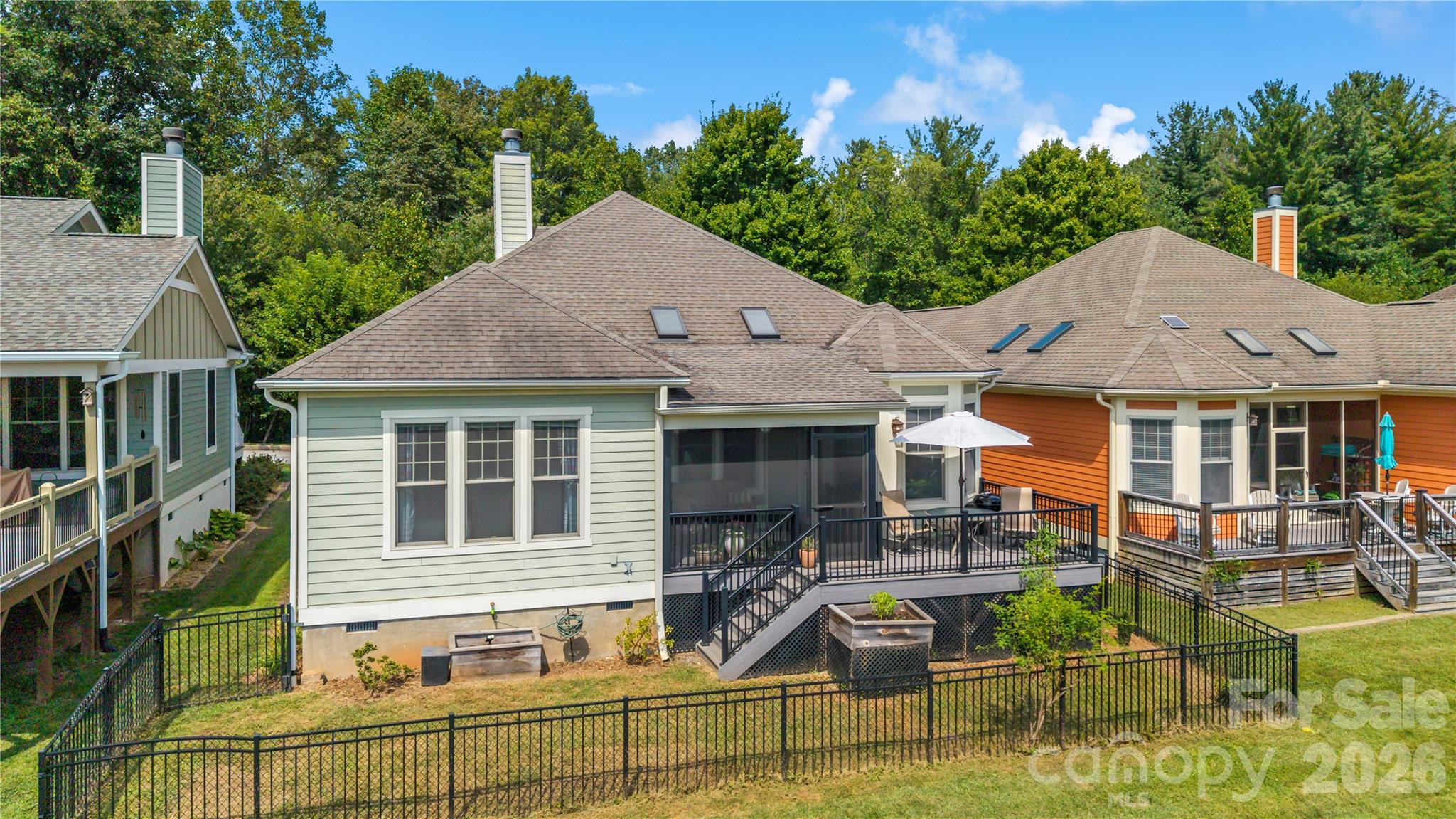 27 Dreambird Road Leicester, NC 28748 - Photo 2 of 35 Gallery Image 2