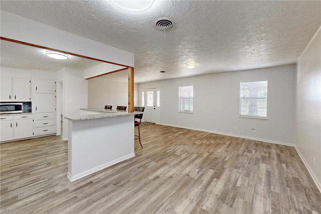 415 West Decherd Street Franklin, TX 77856 - Photo 3 of 12