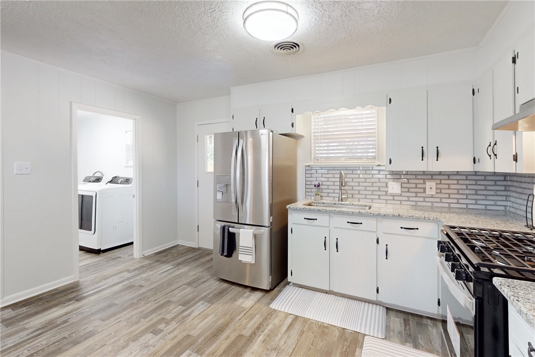 415 West Decherd Street Franklin, TX 77856 - Photo 4 of 12