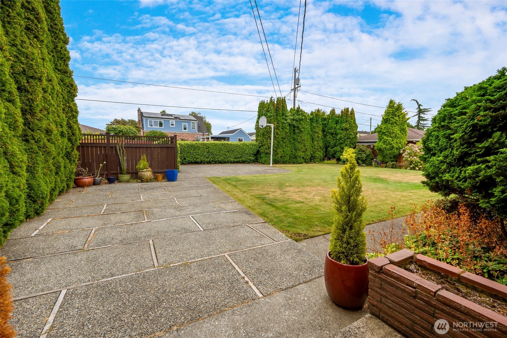 811 Rucker Avenue Everett, WA 98201 - Photo 26 of 34 a view of a terrace with a bench