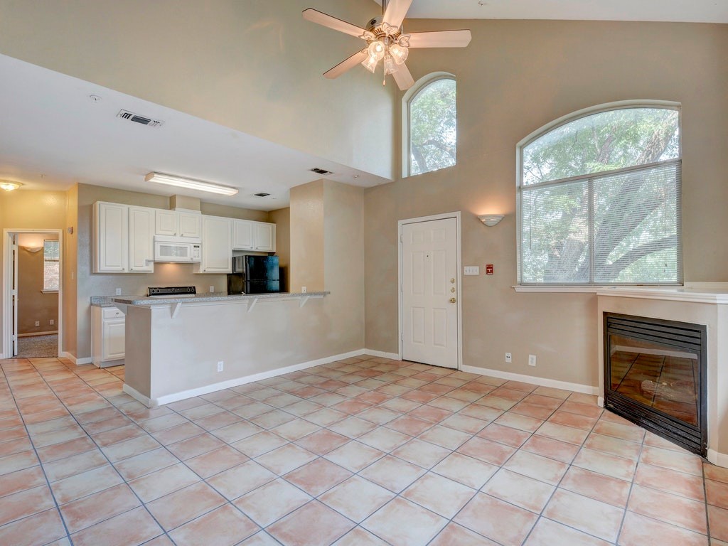 2405 Leon Street, Unit 102 Austin, TX 78705 - Photo 3 of 14