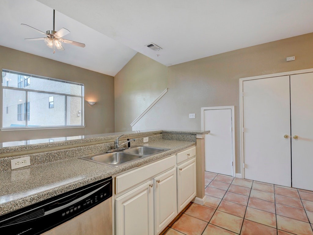 2405 Leon Street, Unit 102 Austin, TX 78705 - Photo 5 of 14