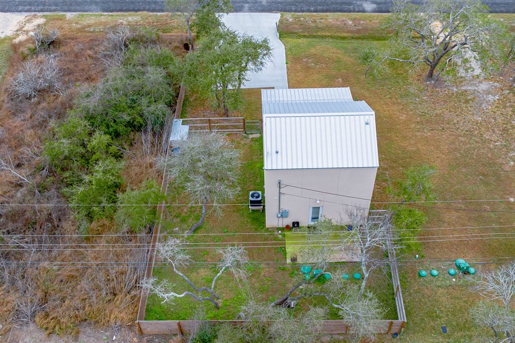 129 Palmetto Point Road Rockport, TX 78382 - Photo 37 of 40
