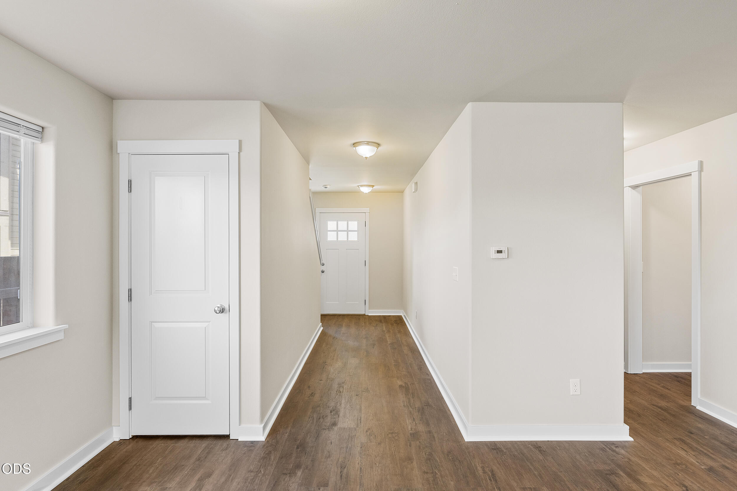 1214 Southwest 27th Street Redmond, OR 97756 - Photo 4 of 35