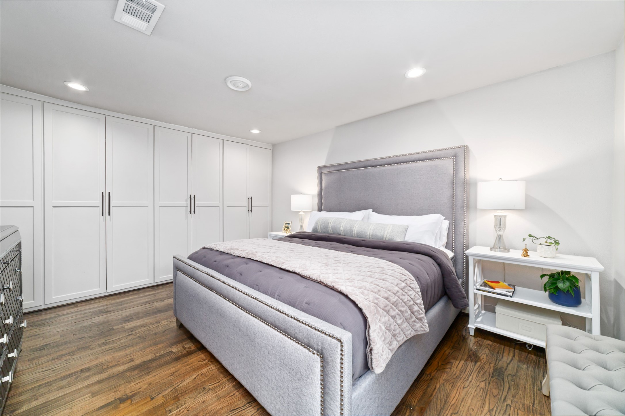 10607 Chimney Rock Road Houston, TX 77096 - Photo 26 of 35 If you’re relocating, this puts you right where you need to be. Easy access to NRG Stadium and training facilities, Galleria, Downtown, and Rice. You can get in, get settled, and be fully connected without overthinking location.