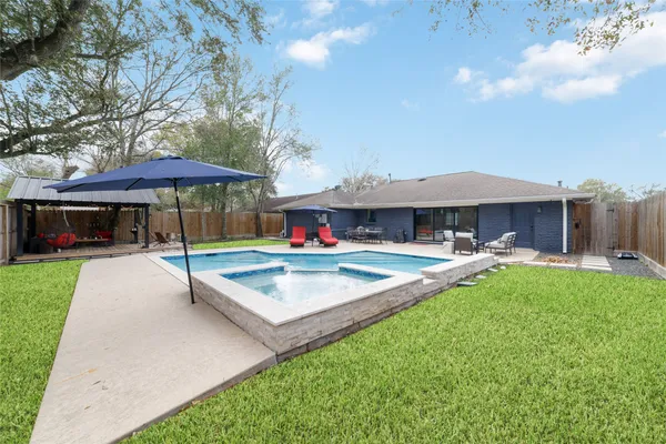 $3,200 | 10607 Chimney Rock Road, Houston, TX 77096