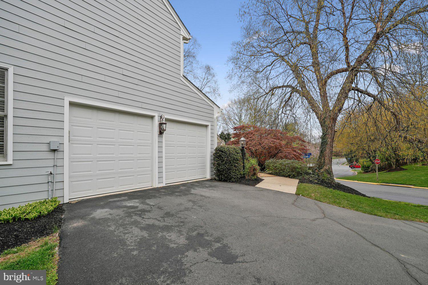 11400 Night Star Way Reston, VA 20194 - Photo 12 of 91 Back Elevation
